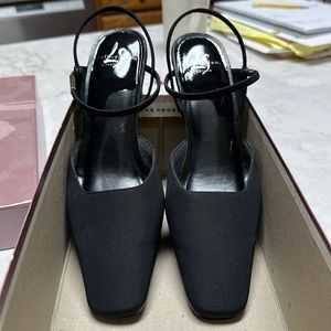 Lifestride fabric strappy heel. Size 7.